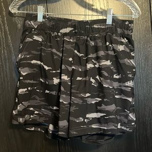 Gymshark Men’s 5.5 inch 2 in 1 Athletic Shorts (Size M)